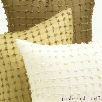 cushion026